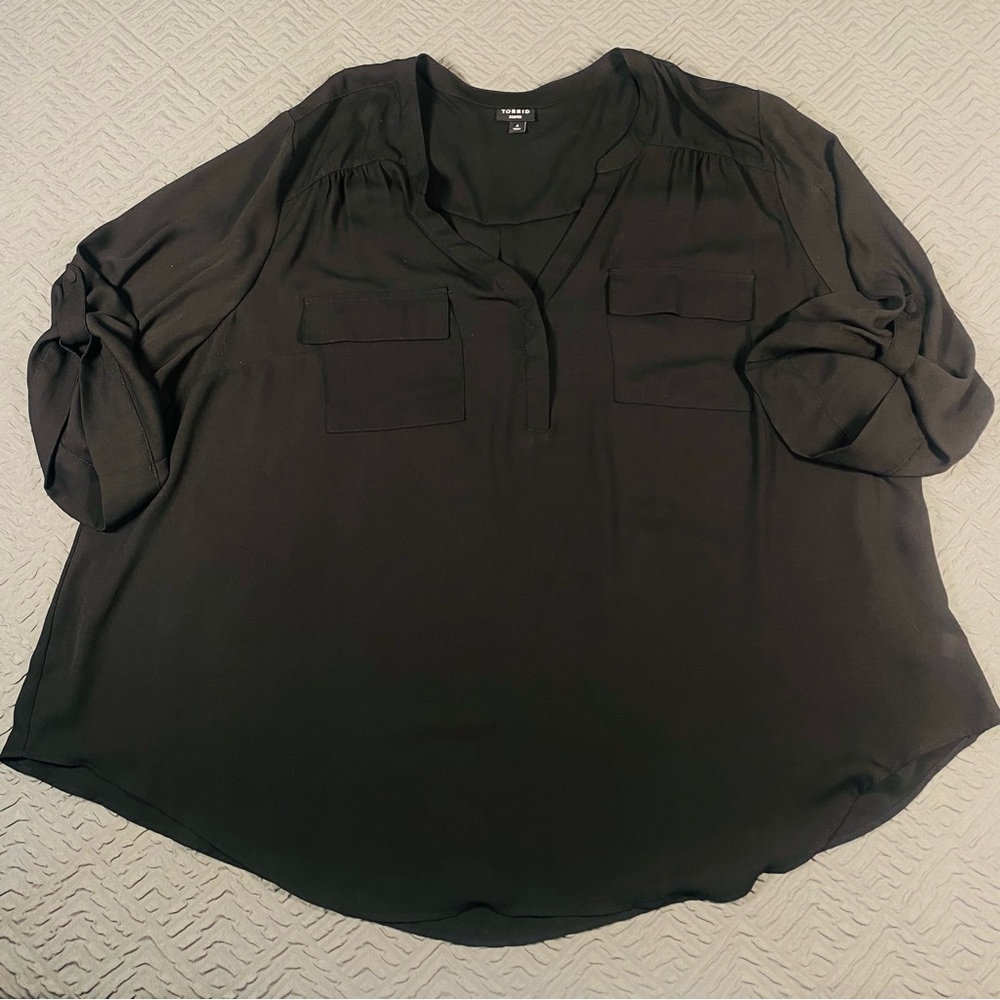 Torrid Harper Blouse Black Plus Size 26 EUC
